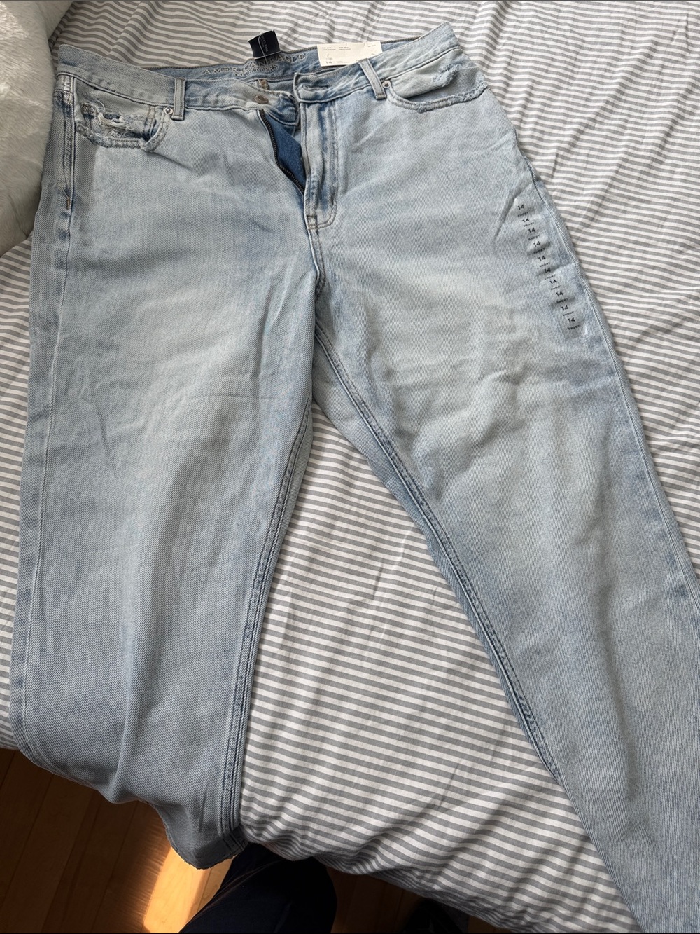 American Eagle Outfitters Light Blue Boyfriend Jeans